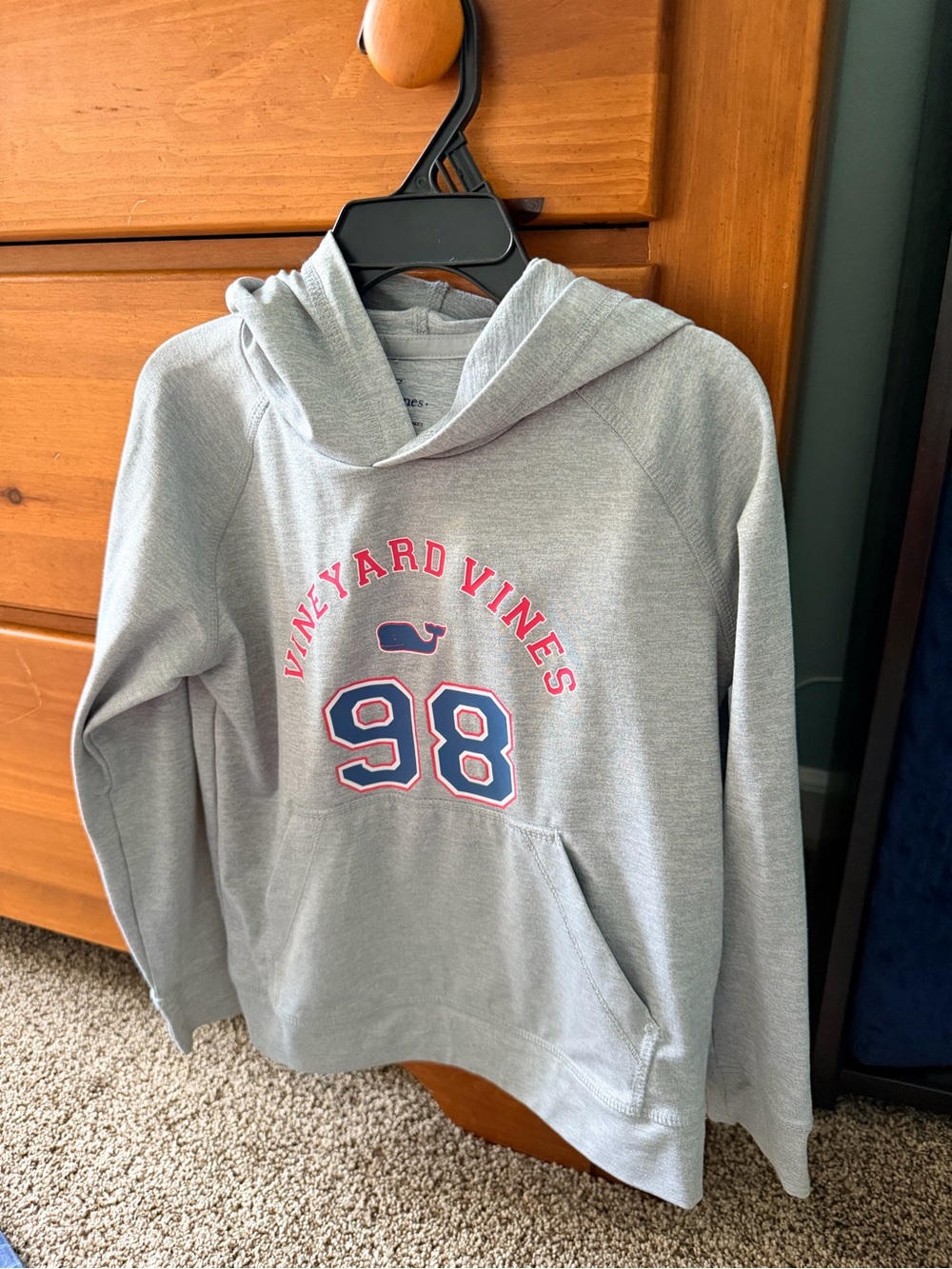 Vineyard Vines Grey Hooded Performance shirt with Dark Pink & Navy Logo